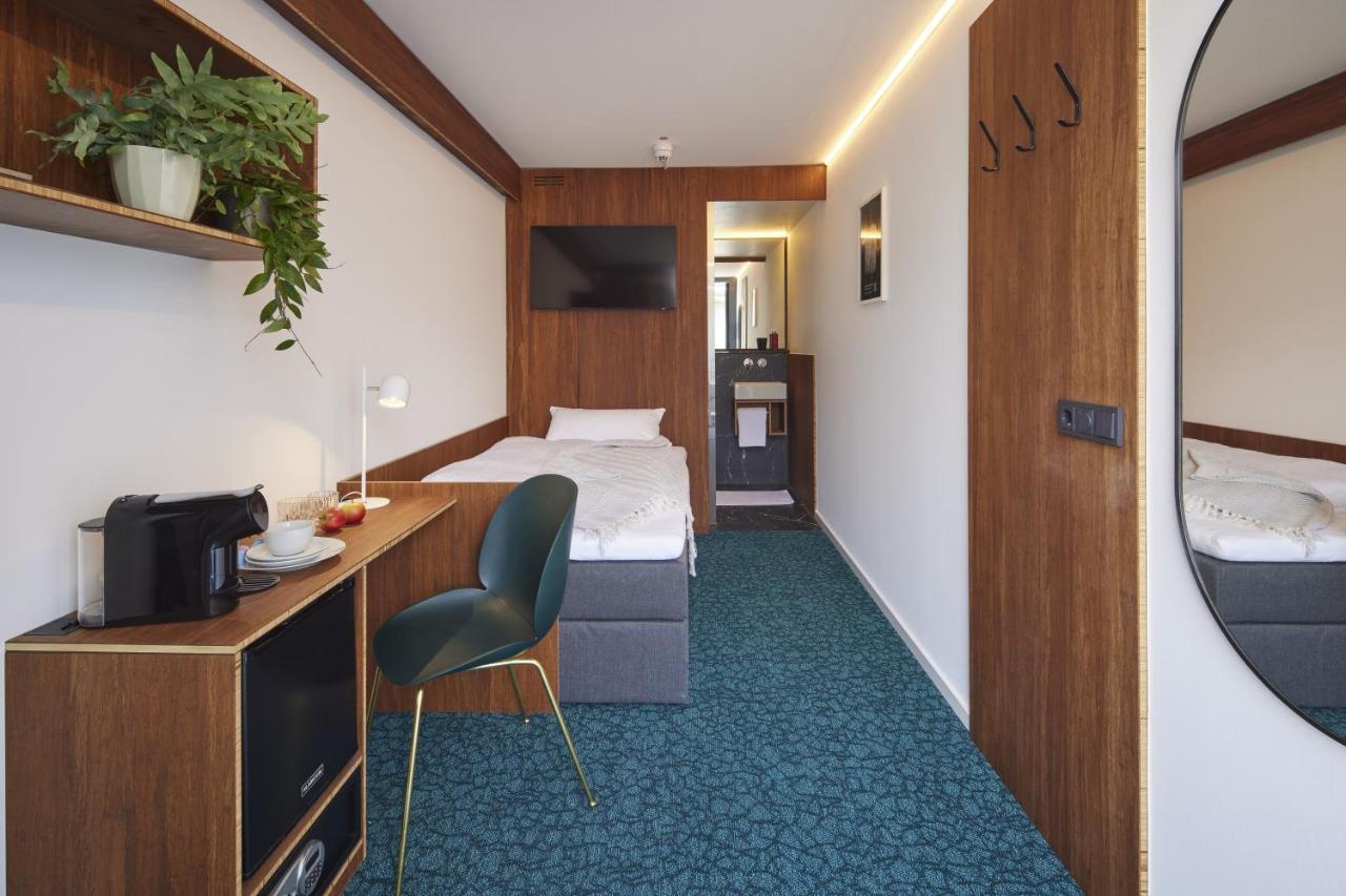 Tin Inn Montabaur L Einfach Gut - Das Hotel Aus Hochwertig Ausgebauten Ueberseecontainern Extérieur photo